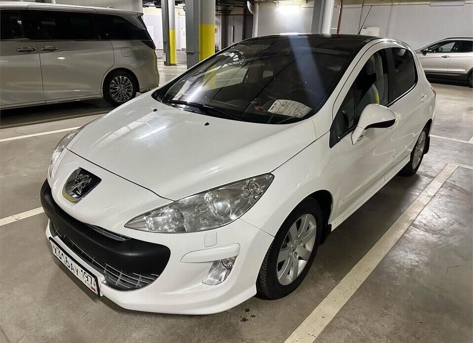 Peugeot 308 1.6 AT (120 л.с.)
