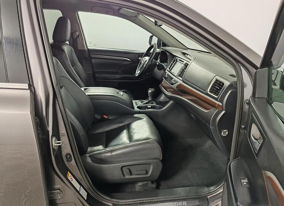 Toyota Highlander 3.5 AT (249 л.с.) 4WD